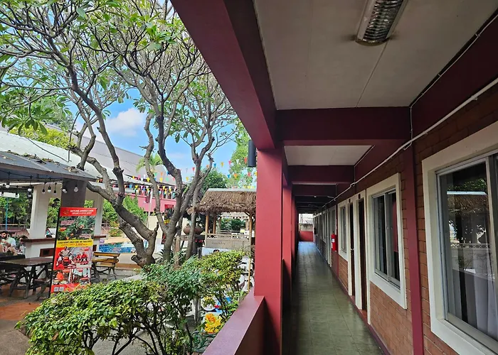 红砖旅舍